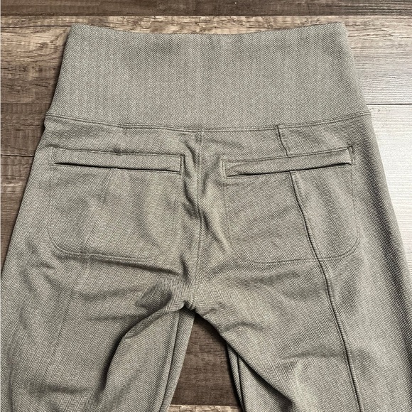 Two Pairs of Women’s Athleta Pants - Picture 10 of 12